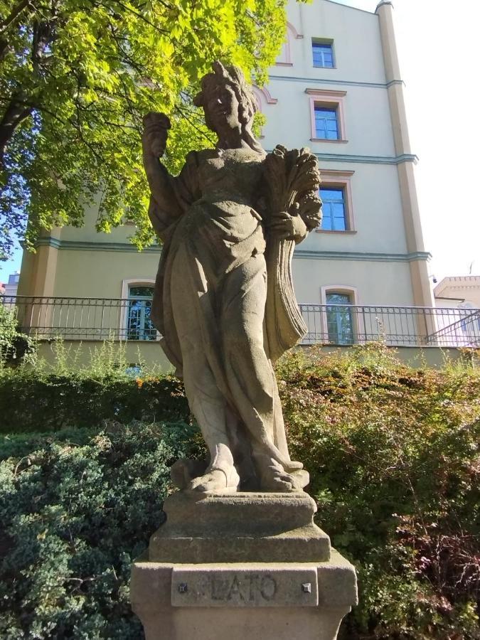 Havel Apartment Opole Bagian luar foto